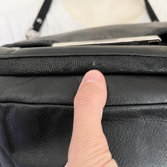 COACH Vintage Taylor Leather Flap Bag in Black strap included 12L x 4.5W x 9H - Picture 13 of 14